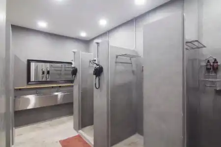 Nornyaowarat Hostel - 12