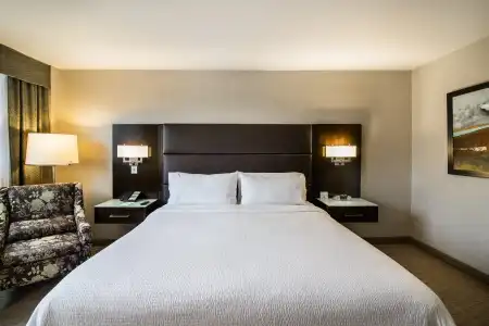Holiday Inn Vancouver-Centre - 12