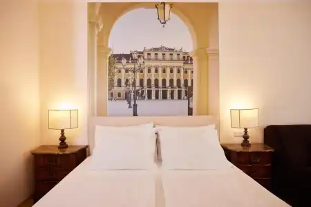 Royal - 6