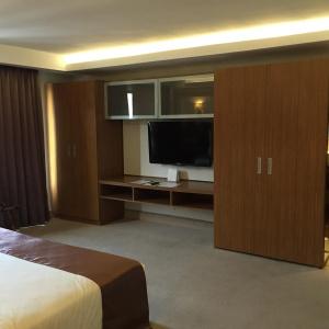 Weston Suites & - 25