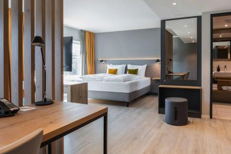 Piazza und Restaurant - 72