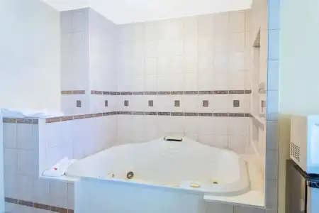 Red Roof Inn Baltimore - 9