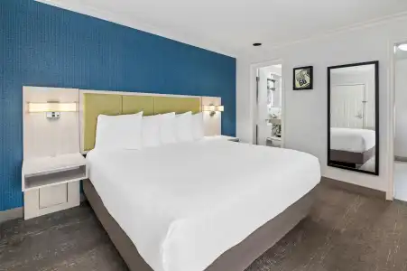 SureStay by Best Western Santa Monica - 61