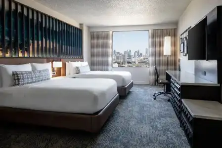 Renaissance Dallas - 78
