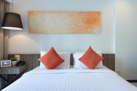 J Residence - 145