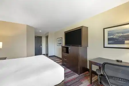 Best Western Plus Stoneridge Inn & Conference Centre - 47