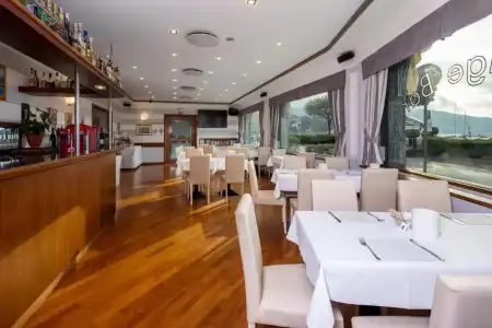 Laurin - 20