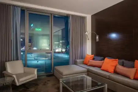 Beautiful Palms Place Suite - 458