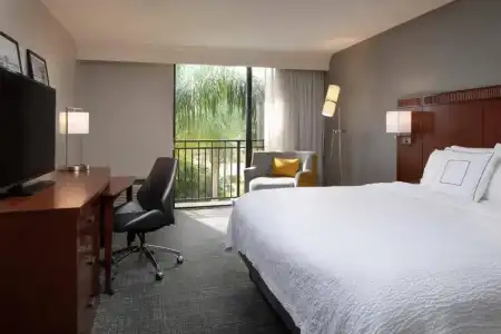 Courtyard by Marriott Bradenton Sarasota Riverfront - 27