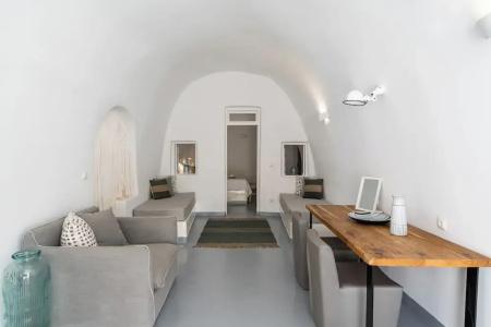 Cliff Side Suites - 105