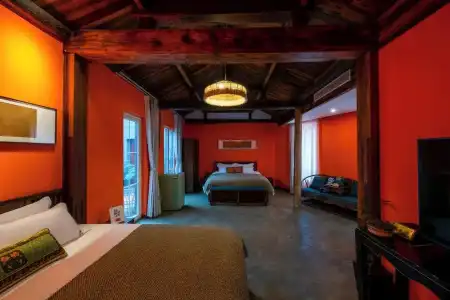 Côté Cour - 100