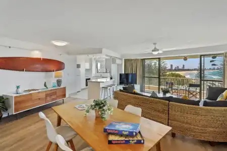 Gemini Court Holiday Apartments - 223