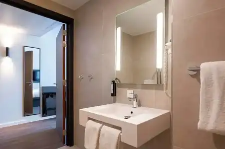 B&B Antwerpen Centrum - 50