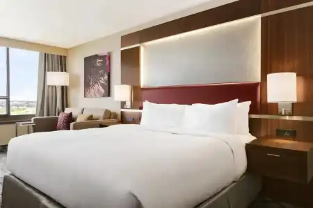 DoubleTree by Hilton Toronto Airport West - 28
