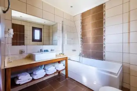 Skopelos Holidays & Spa - 11