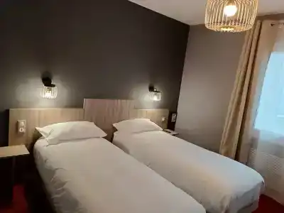 Contact Hôtel des Deux Moulins Limoges - Proche de la gare - 120