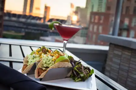 Indigo San Diego-Gaslamp Quarter by IHG - 9