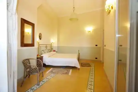 Palazzo Giovanni Bed and Breakfast - 25