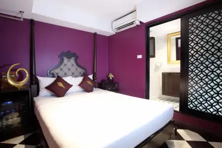 Violet Tower at Khaosan Palace - 18