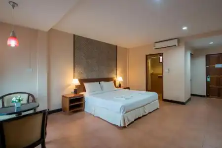 Amarin Patong - 27