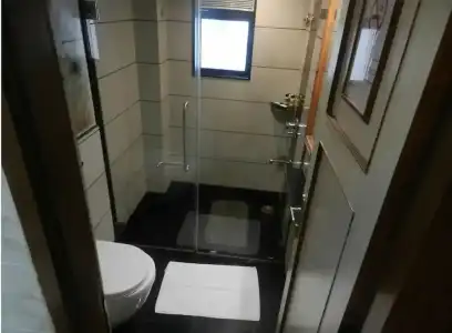 The Emerald & Executive Apartments - 69