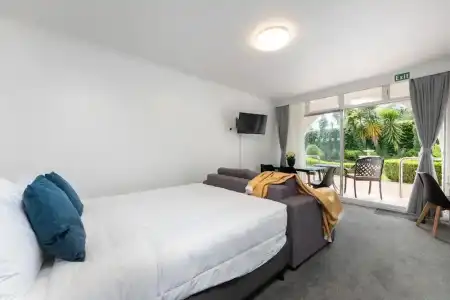 Aarangi Motel - 43
