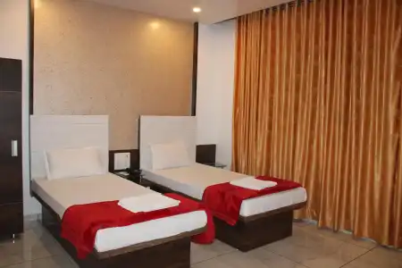 Golden Plaza - 1