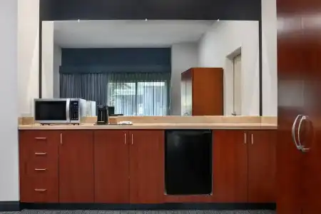 Courtyard by Marriott Anchorage Airport - 50
