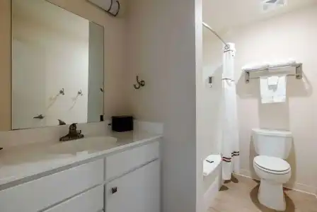 WaterWalk Extended Stay by Wyndham Wichita - 46