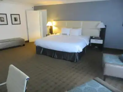 Toronto Don Valley and Suites - 89