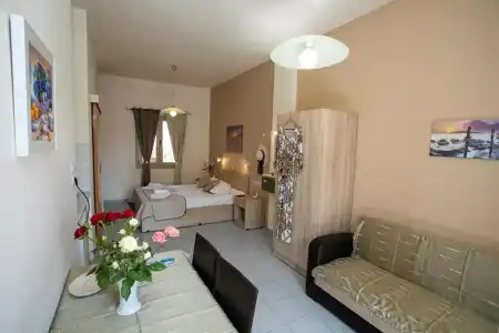 Rania Studios - 150