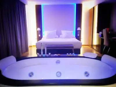MB Boutique - Adult Recommended - - 75