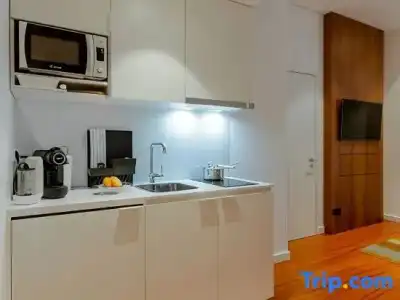 The 7, Suites, Studios & Apartments - 72