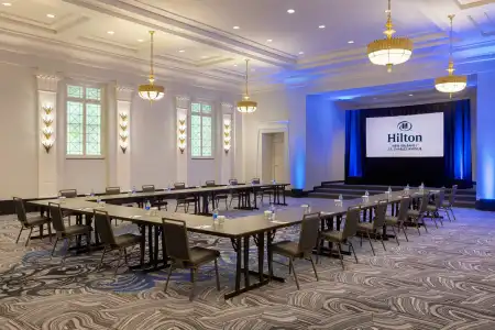 Hilton New Orleans/St. Charles Avenue - 28