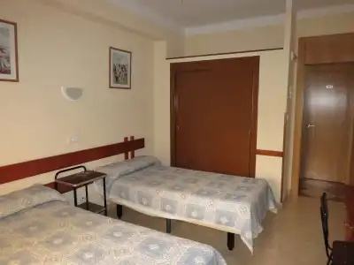 Hostal Guillot - 4