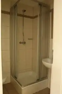 OPERA Hostel - 9