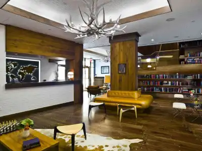 Gild Hall, A Thompson, by Hyatt - 1