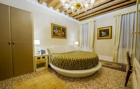 EGO’ Boutique - The Silk Road - 37