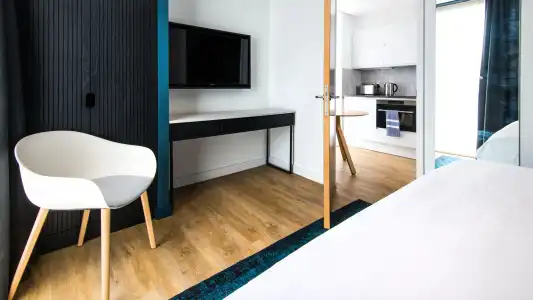 Staybridge Suites Cardiff by IHG - 10