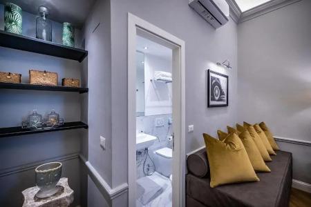 Ungherese Small Luxury - 68