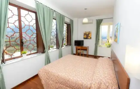 Villa Crawford - Religious Hospitality - 31