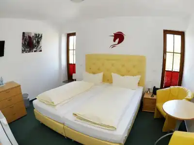 Rotes Einhorn - 2