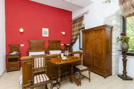 Palace Derossi - 98