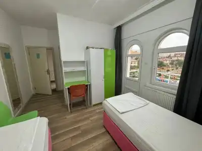 Loopy Lodge - 2