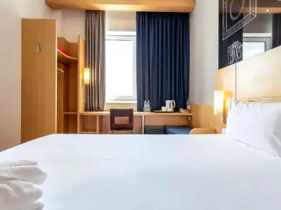 Ibis Kyiv City Center - 33