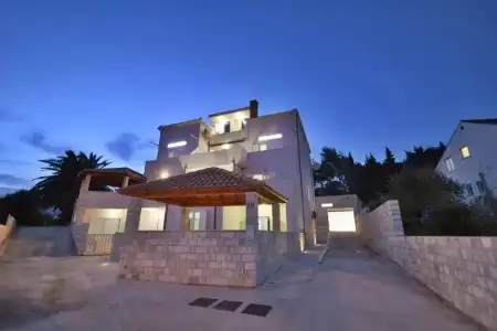 Villa Avantgarde - 12