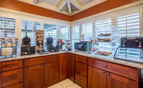 Clarion Collection Wilkie's Inn Pacific Grove - Monterey - 23
