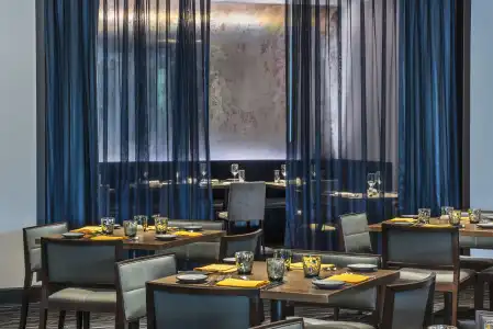 Hyatt Regency McCormick Place - 36