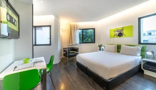 130 Rock Apartments - 52