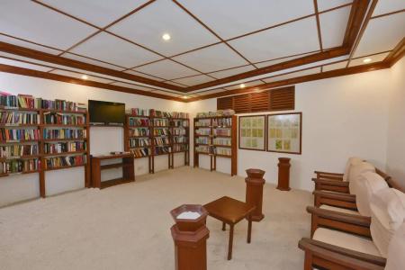 Angaga Island Resort and Spa - 11